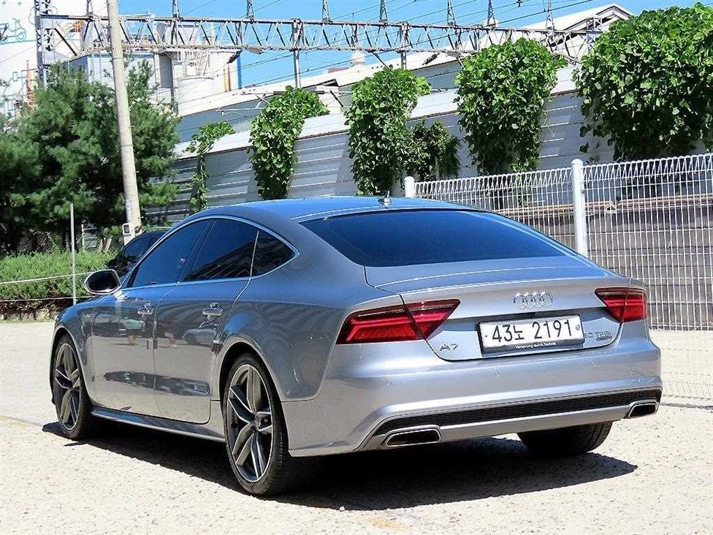 아우디 A7 50 TFSI 콰트로 스포츠 이미지 2