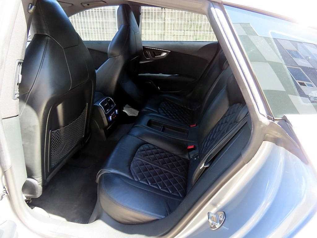 아우디 A7 50 TFSI 콰트로 스포츠 이미지 6