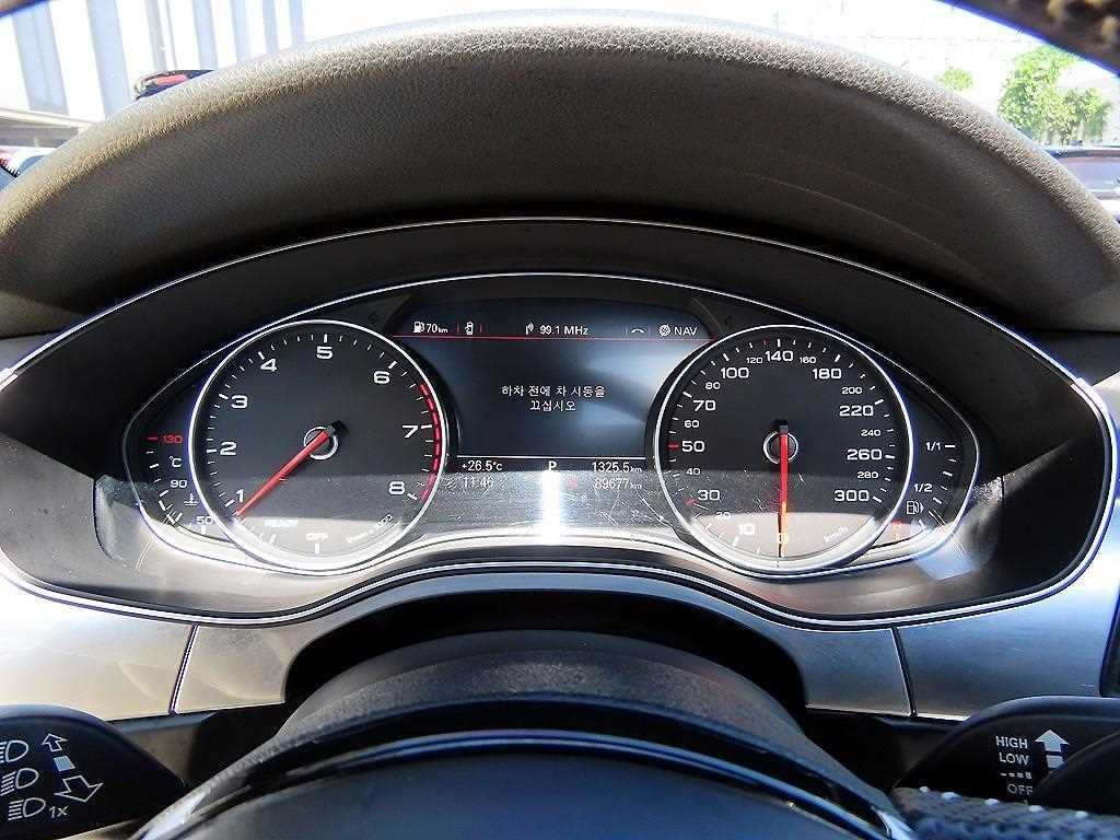 아우디 A7 50 TFSI 콰트로 스포츠 이미지 9