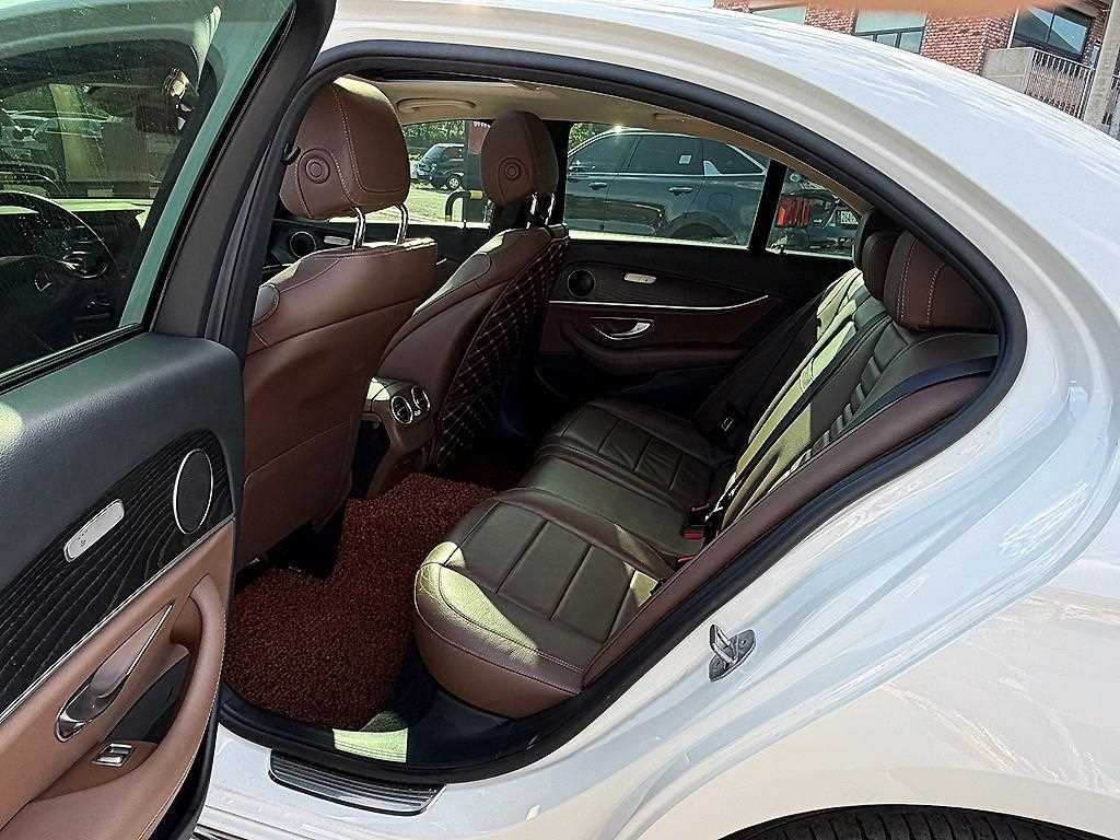 벤츠 E 클래스 E-클래스 W213 E220d 아방가르드 이미지 7