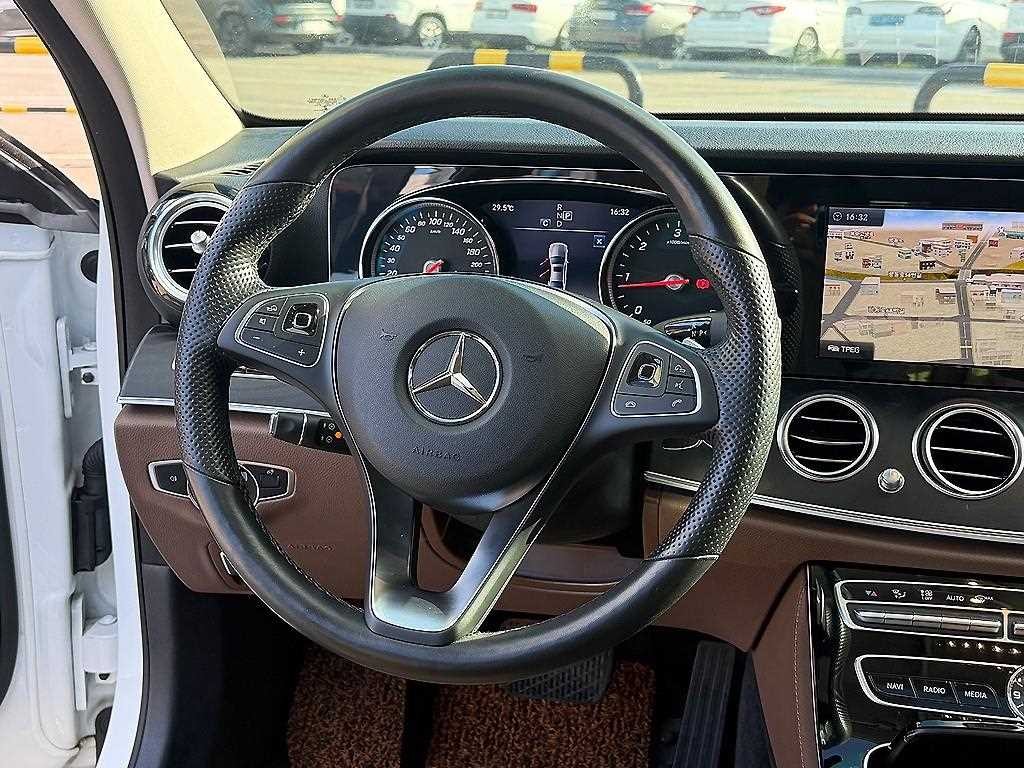 벤츠 E 클래스 E-클래스 W213 E220d 아방가르드 이미지 8