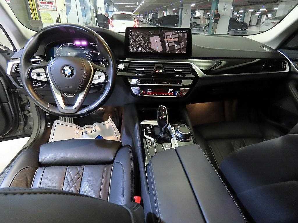 BMW 5시리즈 5시리즈 (G30) 530e 럭셔리 이미지 10