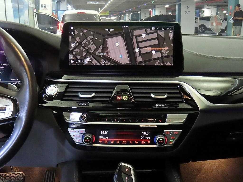 BMW 5시리즈 5시리즈 (G30) 530e 럭셔리 이미지 11