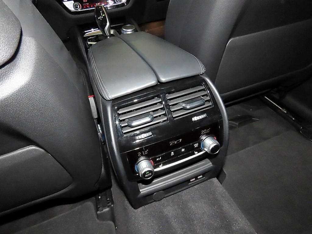 BMW 5시리즈 5시리즈 (G30) 530e 럭셔리 이미지 15