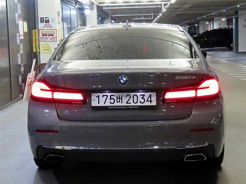 BMW 5시리즈 5시리즈 (G30) 530e 럭셔리 이미지 5