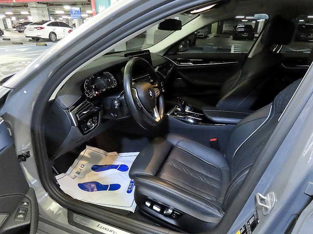 BMW 5시리즈 5시리즈 (G30) 530e 럭셔리 이미지 6