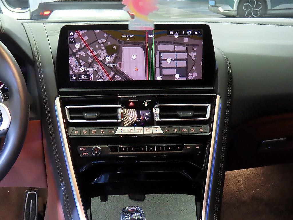 BMW 8시리즈 8시리즈 (G15) M850i xDrive 그란 쿠페 이미지 11