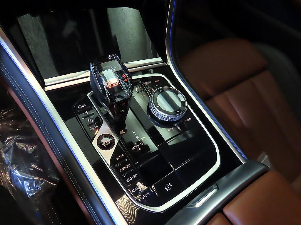 BMW 8시리즈 8시리즈 (G15) M850i xDrive 그란 쿠페 이미지 12