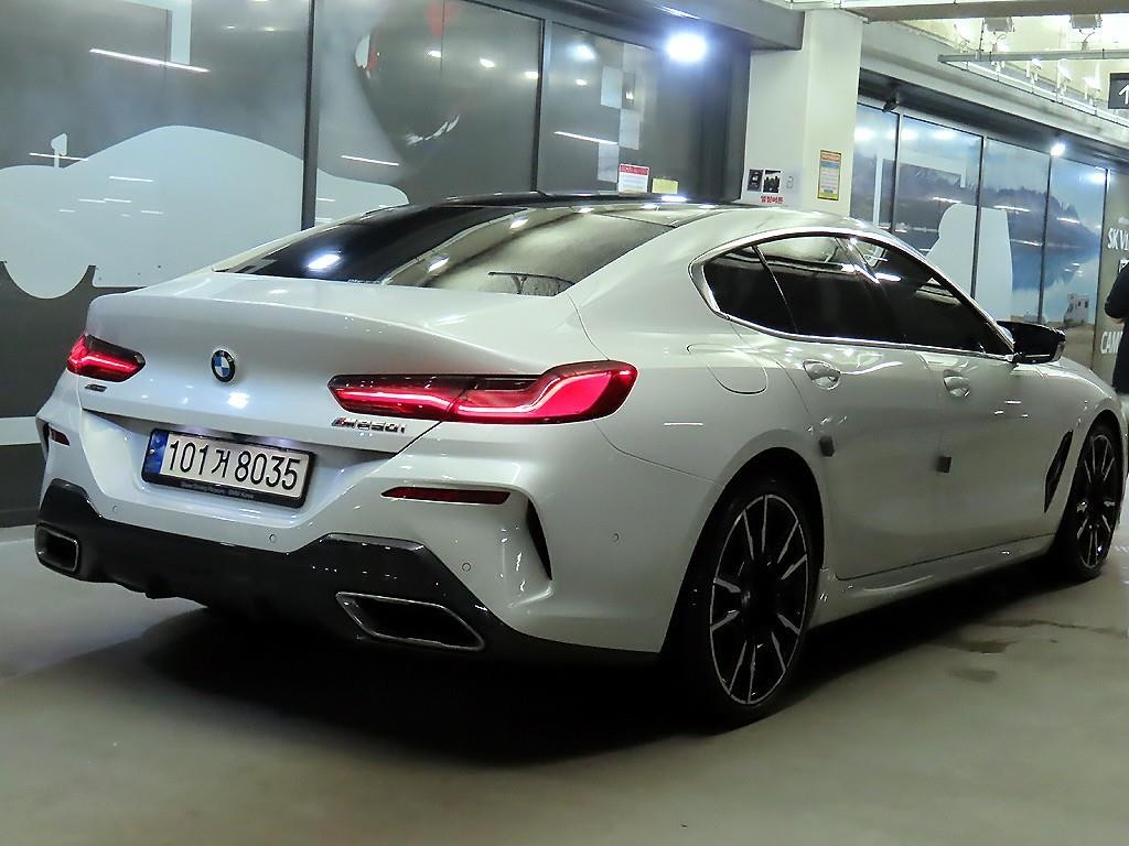 BMW 8시리즈 8시리즈 (G15) M850i xDrive 그란 쿠페 이미지 4