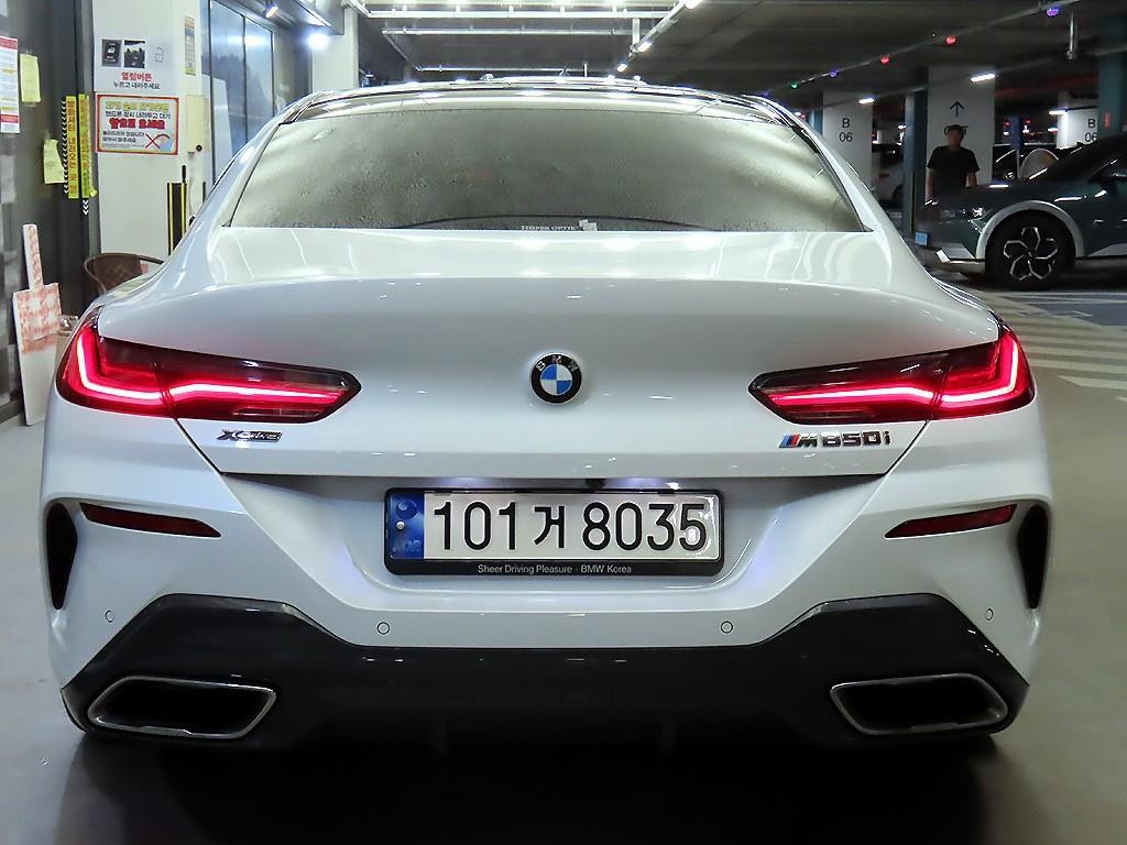 BMW 8시리즈 8시리즈 (G15) M850i xDrive 그란 쿠페 이미지 5