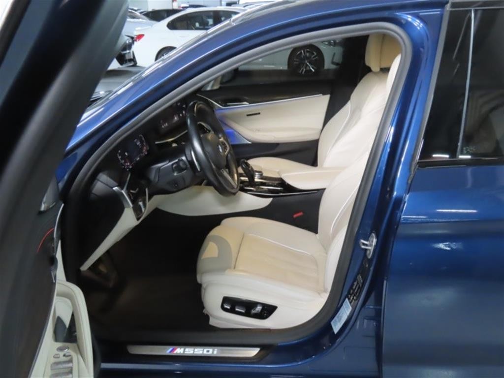 BMW 5시리즈 5시리즈 (G30) M550i xDrive 이미지 13