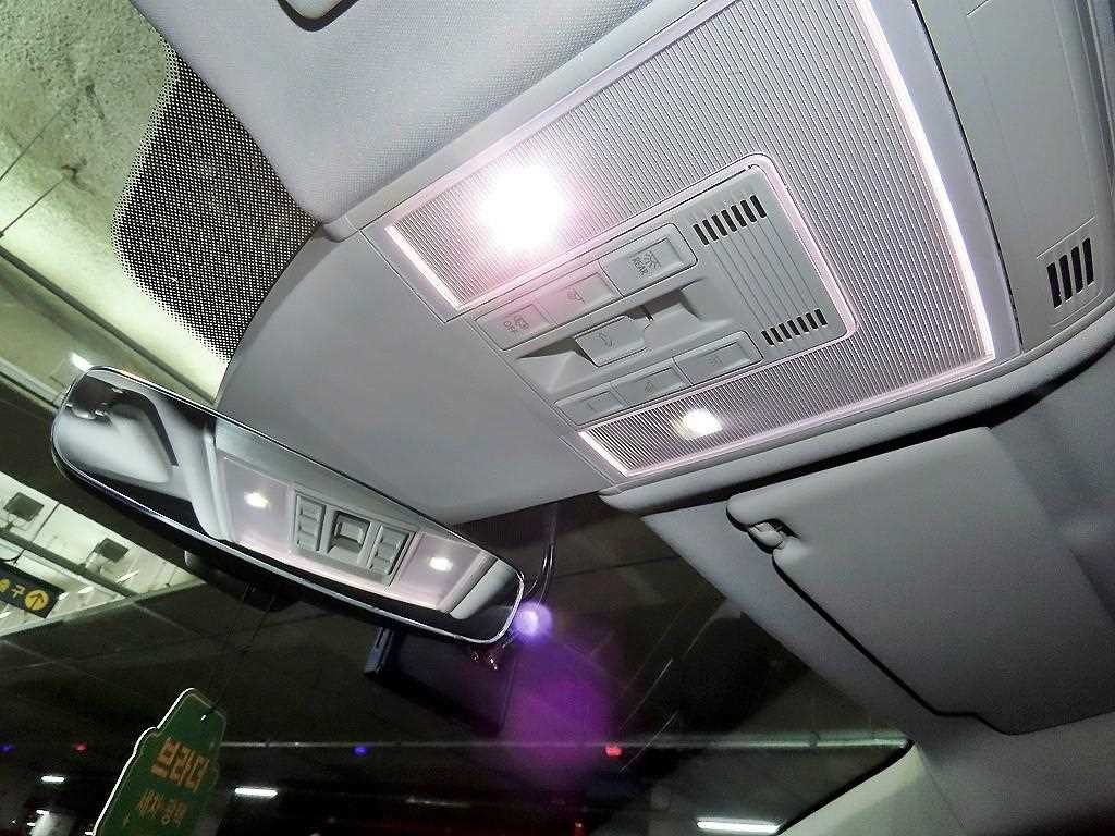 폭스바겐 아테온 2.0 TDI 엘레강스 프레스티지 이미지 16