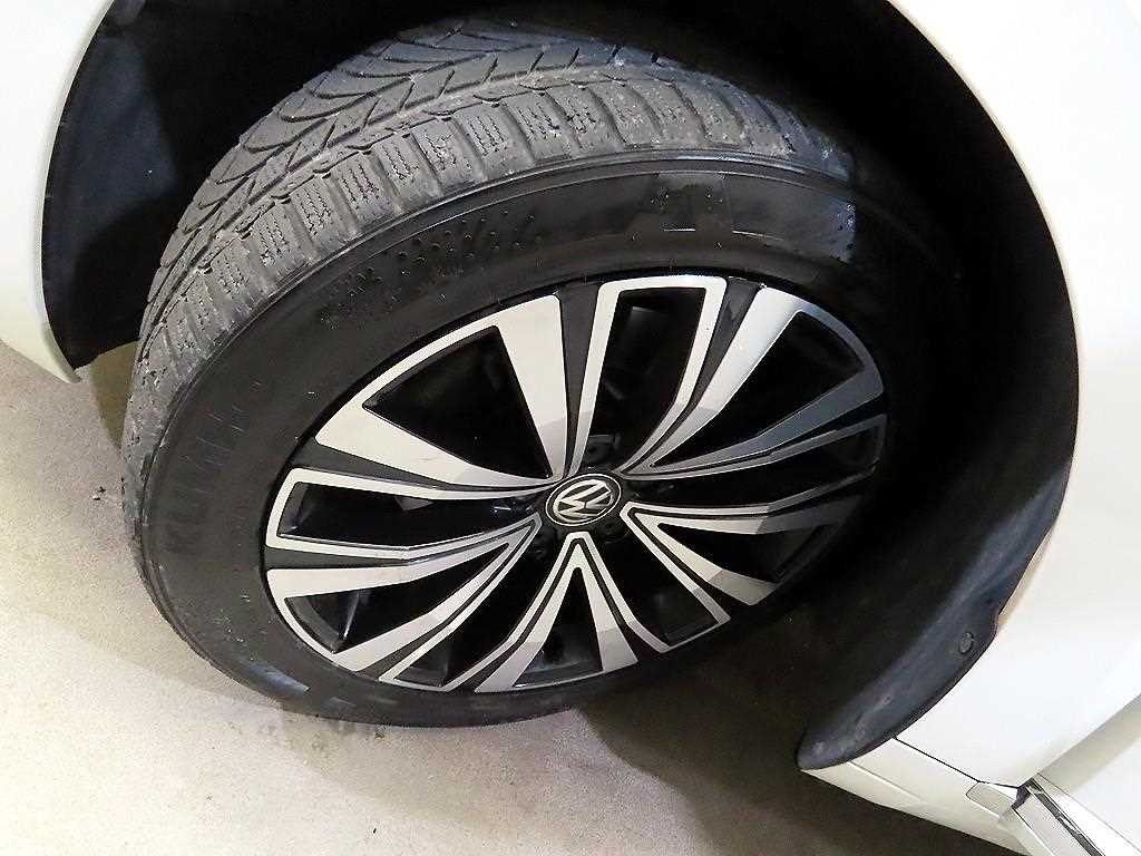 폭스바겐 아테온 2.0 TDI 엘레강스 프레스티지 이미지 20