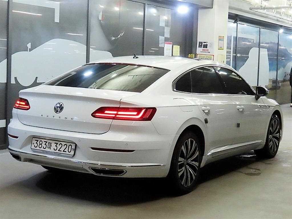 폭스바겐 아테온 2.0 TDI 엘레강스 프레스티지 이미지 4