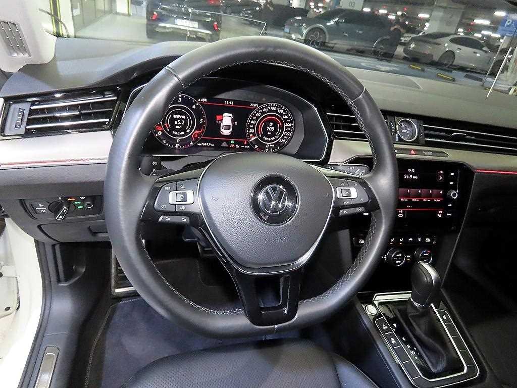 폭스바겐 아테온 2.0 TDI 엘레강스 프레스티지 이미지 8
