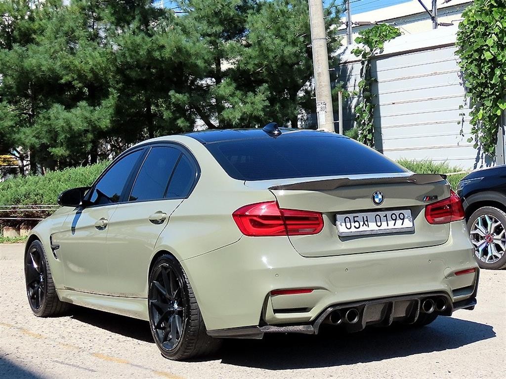 BMW 3시리즈 M3 (F80, E90) M3 세단 이미지 3