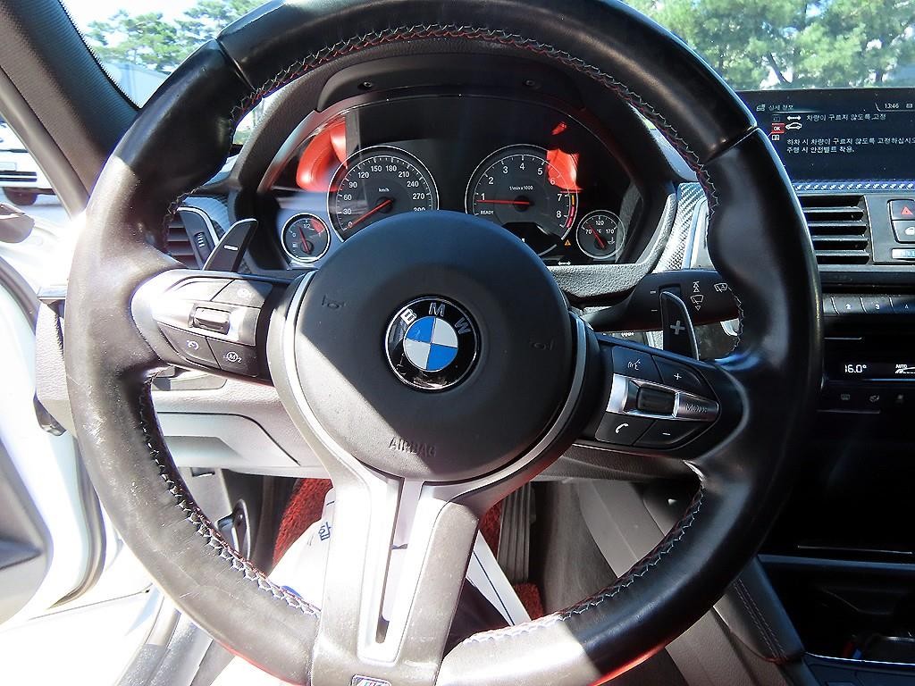 BMW 3시리즈 M3 (F80, E90) M3 세단 이미지 8