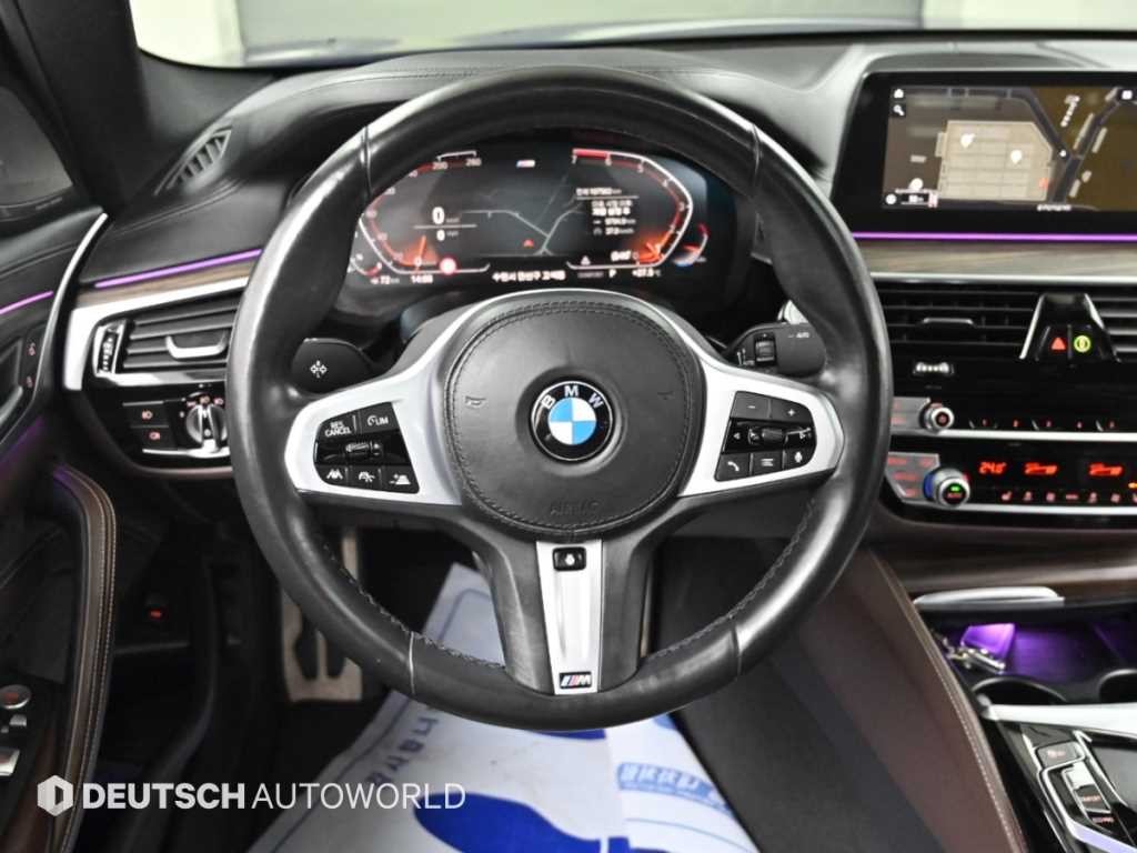 BMW 5시리즈 5시리즈 (G30) 520i M 스포츠 이미지 13