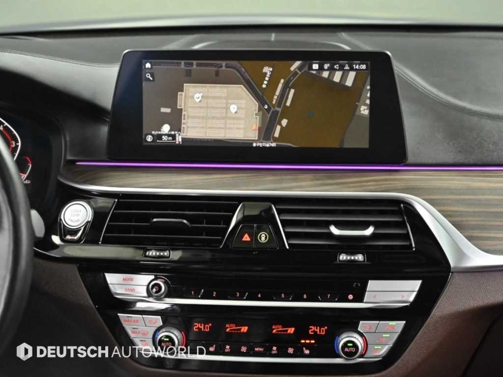 BMW 5시리즈 5시리즈 (G30) 520i M 스포츠 이미지 14