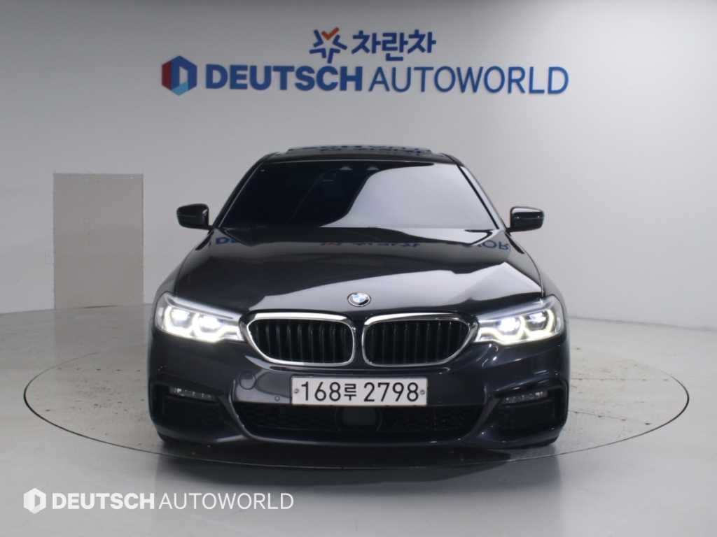 BMW 5시리즈 5시리즈 (G30) 520i M 스포츠 이미지 3