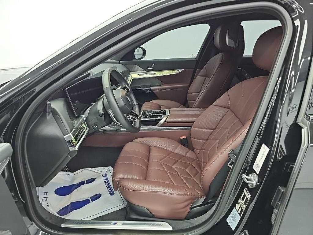 BMW 7시리즈 7시리즈 (G70) 740i sDrive M 스포츠 이미지 11