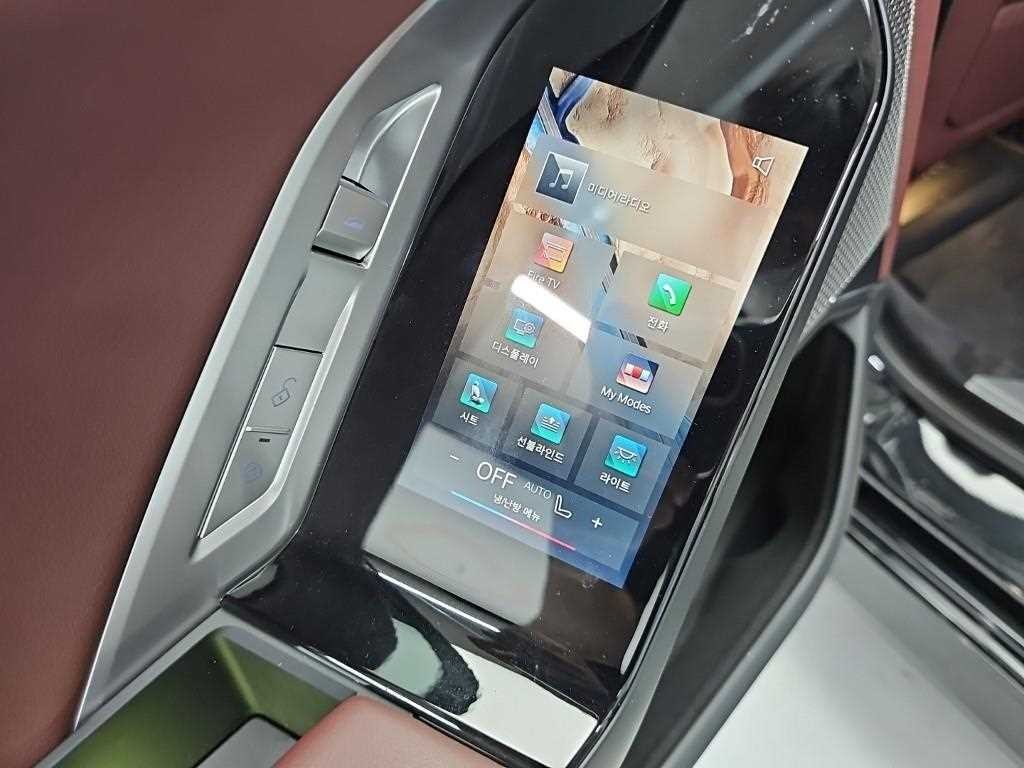BMW 7시리즈 7시리즈 (G70) 740i sDrive M 스포츠 이미지 13