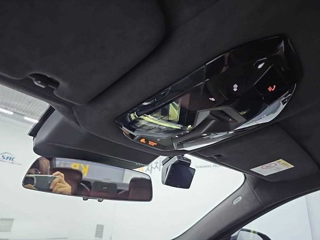 BMW 7시리즈 7시리즈 (G70) 740i sDrive M 스포츠 이미지 18