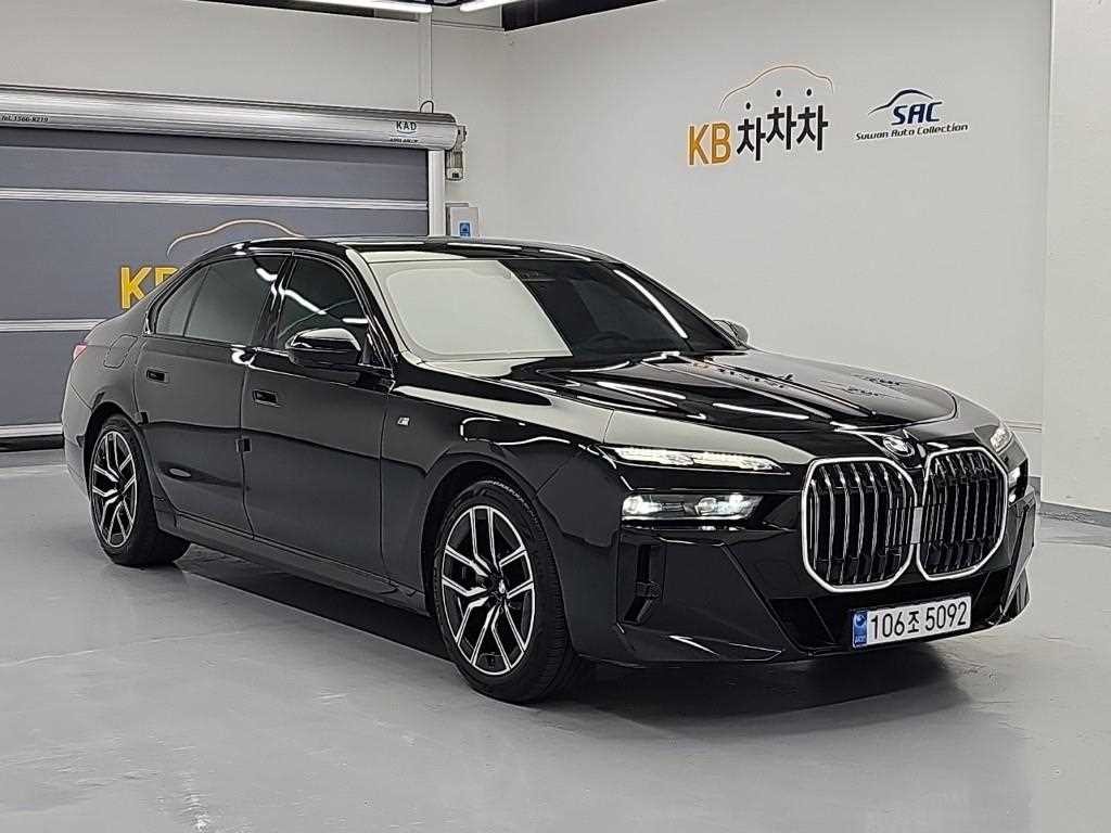 BMW 7시리즈 7시리즈 (G70) 740i sDrive M 스포츠 이미지 4