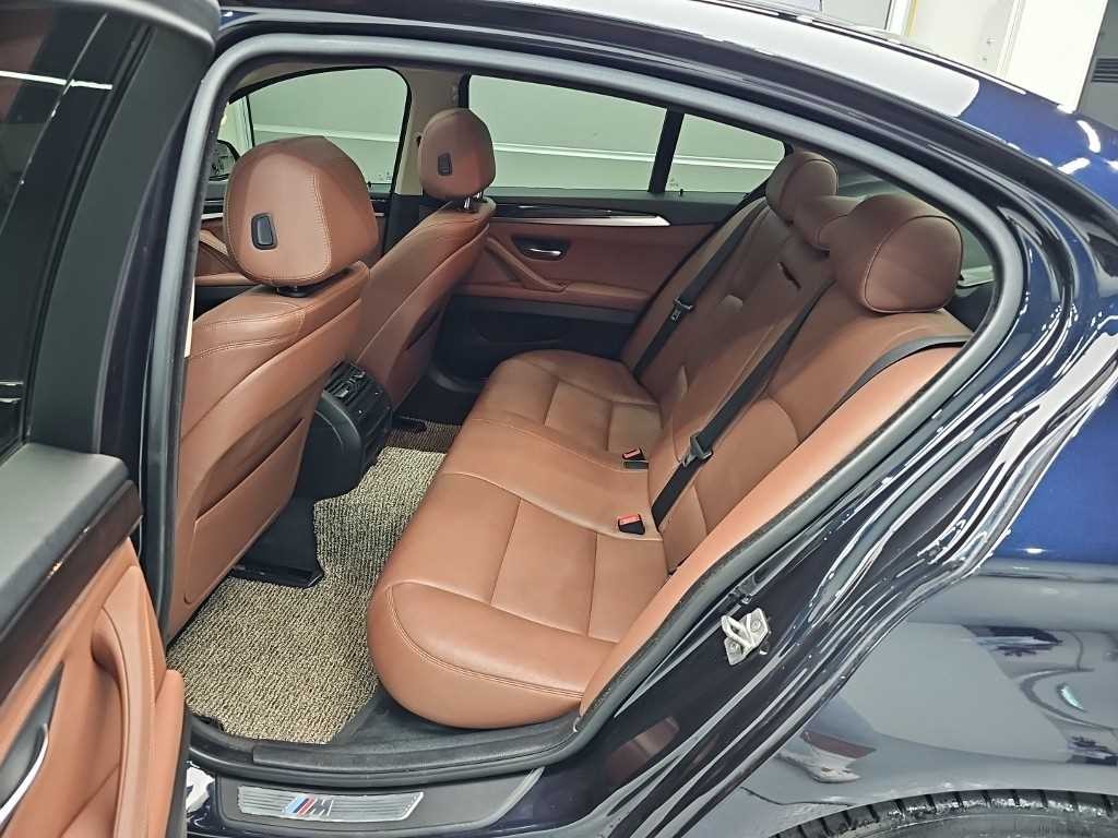 BMW 5시리즈 5시리즈 (F10) 528i xDrive M 에어로 다이나믹 이미지 12