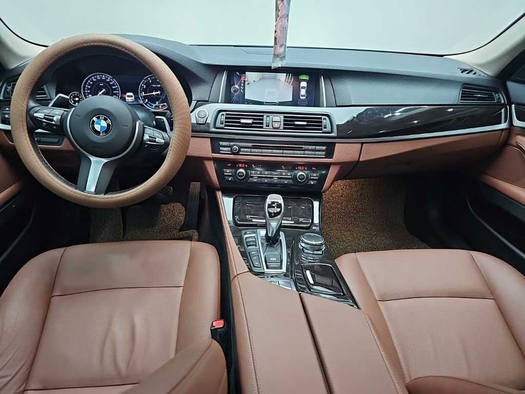 BMW 5시리즈 5시리즈 (F10) 528i xDrive M 에어로 다이나믹 이미지 7
