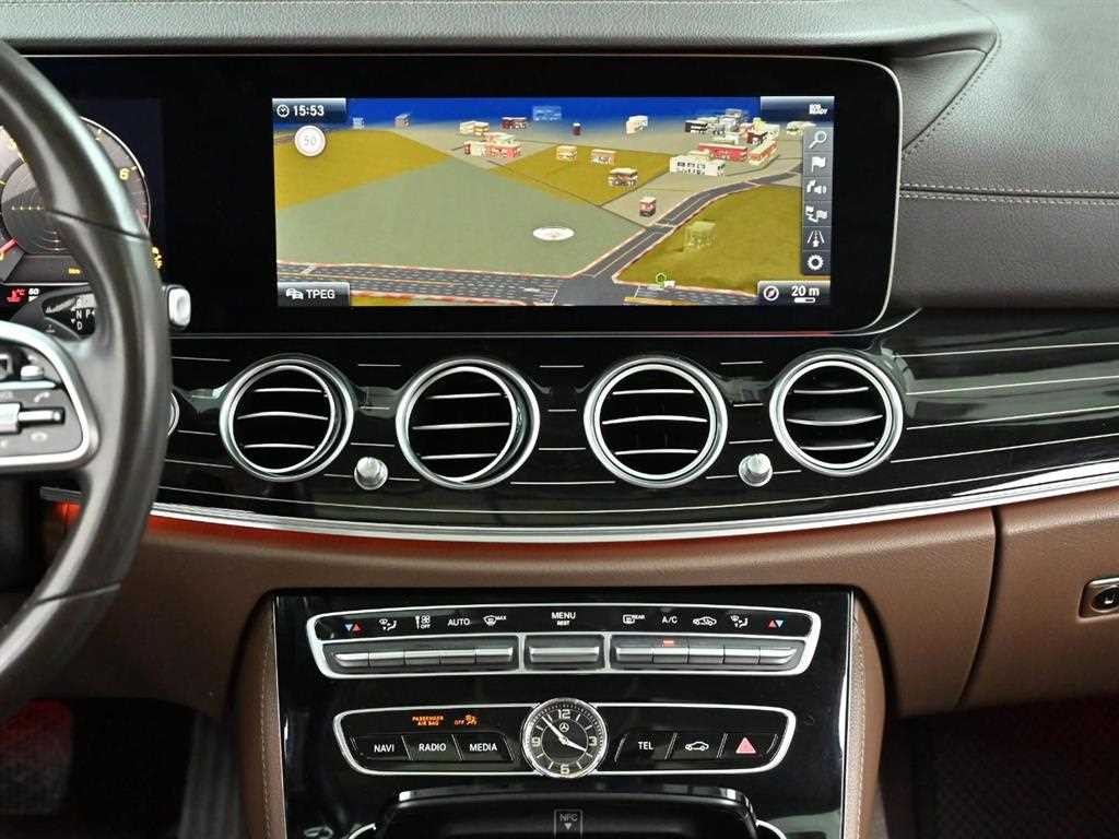 벤츠 E 클래스 E-클래스 W213 E450 4MATIC 익스클루시브 이미지 15