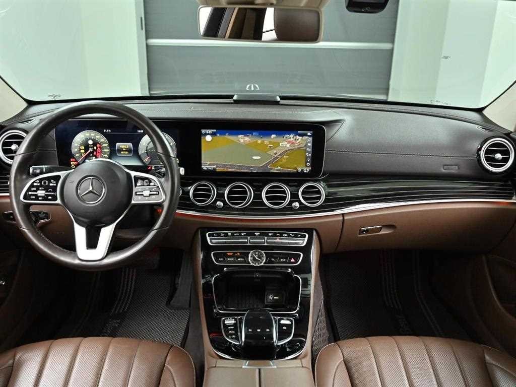 벤츠 E 클래스 E-클래스 W213 E450 4MATIC 익스클루시브 이미지 7