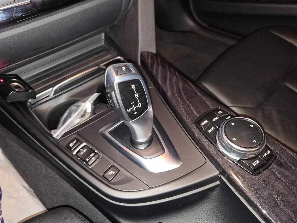 BMW 3시리즈 3시리즈 (F30) 320i 럭셔리 이미지 11