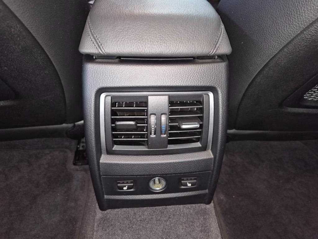 BMW 3시리즈 3시리즈 (F30) 320i 럭셔리 이미지 17