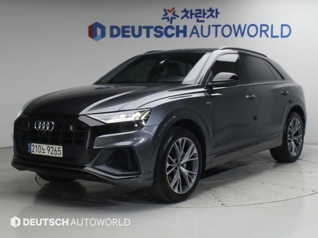 아우디 Q8 55 TFSI 콰트로 프리미엄 이미지 1