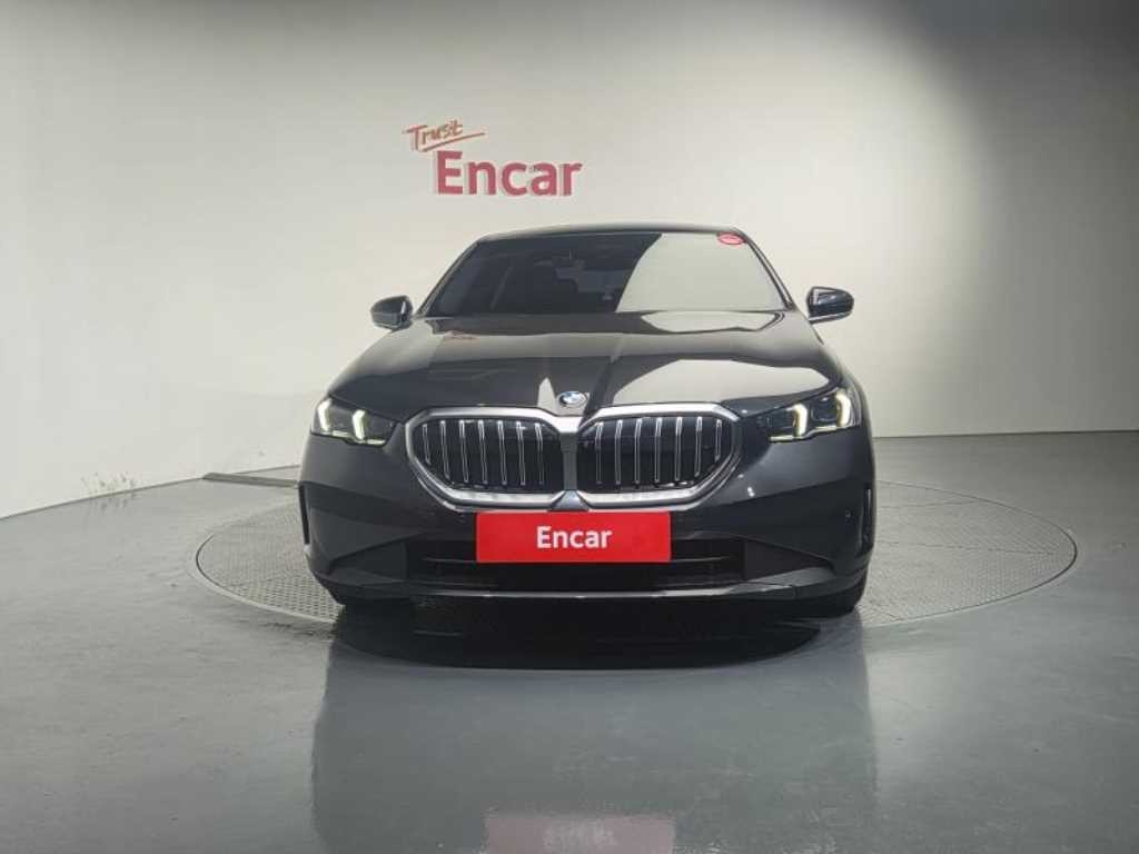 BMW 5시리즈 5시리즈 (G60) 520i M 스포츠 이미지 4