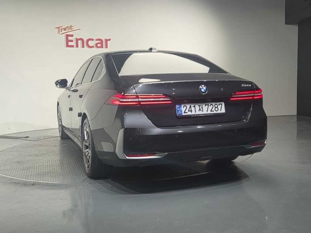 BMW 5시리즈 5시리즈 (G60) 520i M 스포츠 이미지 7