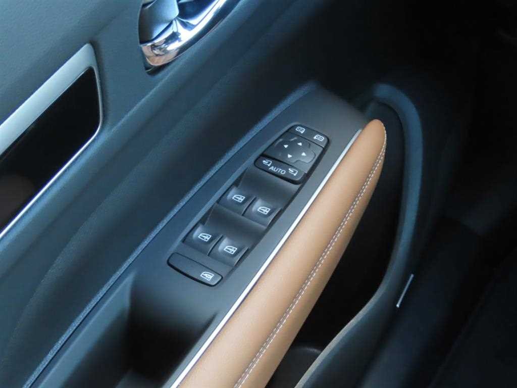 르노코리아(삼성) QM6 더뉴QM6 가솔린 2.0 GDe RE 2WD 이미지 13