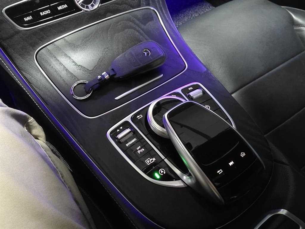 벤츠 E 클래스 E-클래스 W213 E250 아방가르드 이미지 10