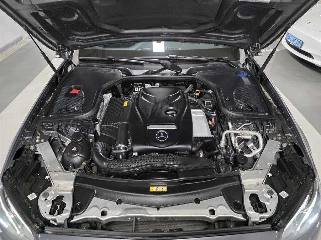 벤츠 E 클래스 E-클래스 W213 E250 아방가르드 이미지 18