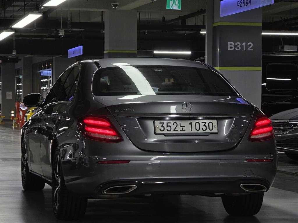 벤츠 E 클래스 E-클래스 W213 E250 아방가르드 이미지 4