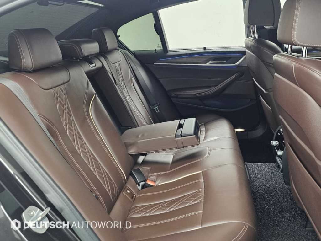 BMW 5시리즈 5시리즈 (G30) 530i M 스포츠 플러스 이미지 12
