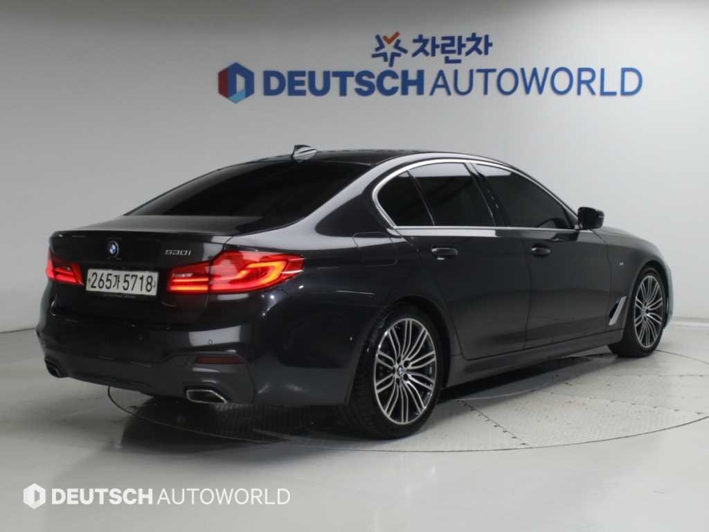BMW 5시리즈 5시리즈 (G30) 530i M 스포츠 플러스 이미지 2
