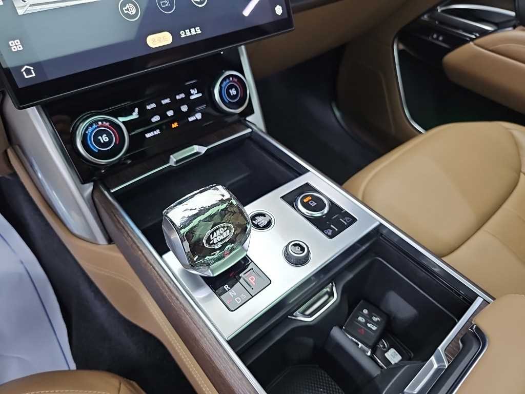 랜드로버 레인지로버 레인지로버 5세대 4.4 P530 LWB 이미지 8