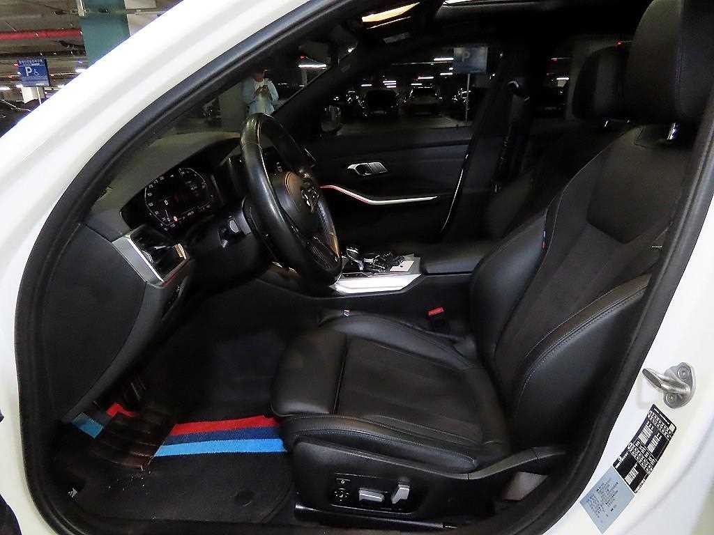 BMW 3시리즈 3시리즈 (G20) 320i M 스포츠 이미지 6