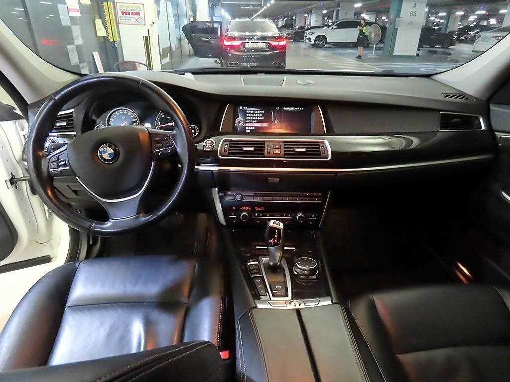 BMW 그란투리스모 5시리즈 GT (F07) GT 30d xDRIVE 이미지 10