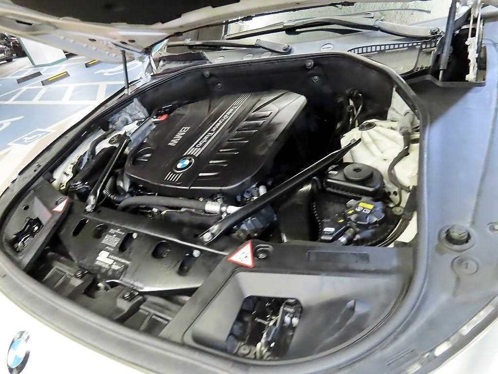 BMW 그란투리스모 5시리즈 GT (F07) GT 30d xDRIVE 이미지 18