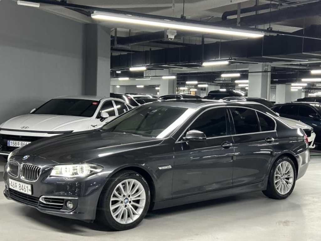 BMW 5시리즈 5시리즈 (F10) 520d 럭셔리 이미지 2