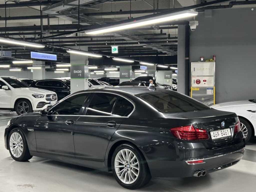 BMW 5시리즈 5시리즈 (F10) 520d 럭셔리 이미지 4