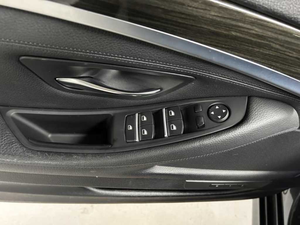 BMW 5시리즈 5시리즈 (F10) 520d 럭셔리 이미지 8